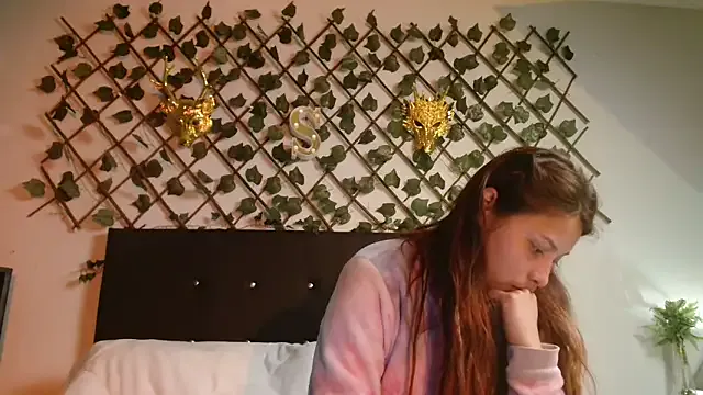 StripChat 3littles is Freechat 3littles — wet my thong and out