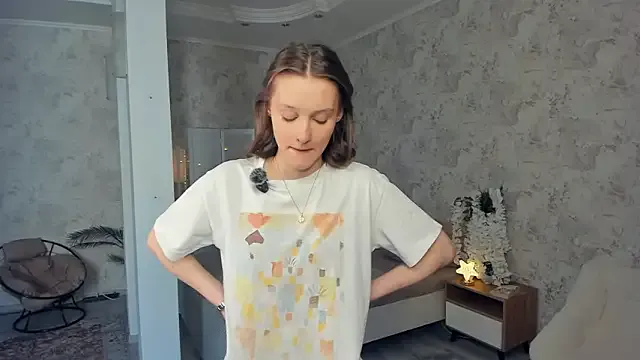 StripChat LianneBynon is Freechat LianneBynon — Eye Contact